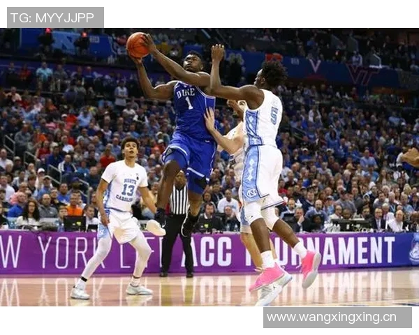 锡安上半场表现抢眼15分钟内贡献8分9板3助3断2帽展现实力 锡安上半场表现抢眼15分钟内贡献8分9板3助3断2帽展现实力