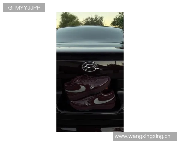 布克分享灵感之作以雪佛兰Impala为主题的独特球鞋Book1亮相