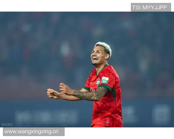 河南队凭李提香乌龙球领先浙江后防线三人染黄局势紧张