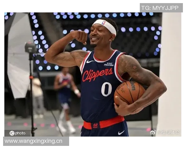 比尔表示愿意在防守端投入更多精力并做好心理准备为球队牺牲