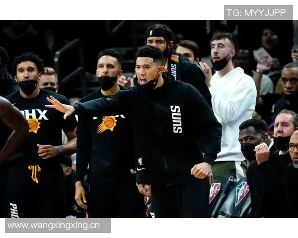 布克表现平平仅得18分正负值惨淡球队求胜欲望显不足 布克表现平平仅得18分正负值惨淡球队求胜欲望显不足