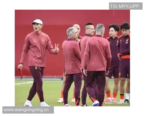 颜骏凌与偶像范德萨合影感慨万分：追梦路上的每一步都值得珍惜