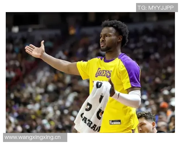 布朗尼谈投篮表现不佳表示身体状态未达预期多次投篮未能命中目标